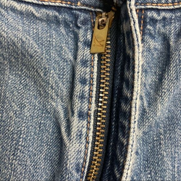 EDDIE‎ BAUER, Women’s Jeans Size 10R, Inseam:30”, Blue, lightly Distressed - Picture 5 of 10